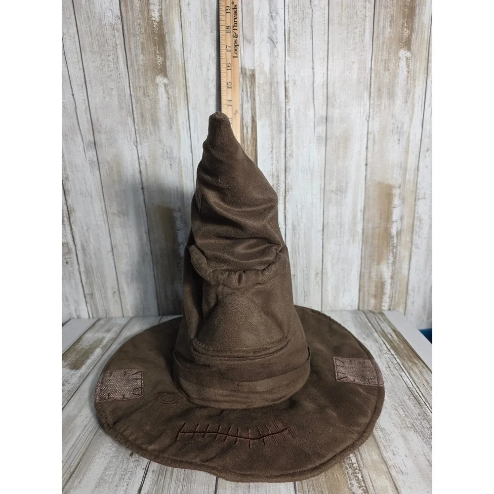 Official Harry Potter Wizarding World Talking/Animated Sorting Hat